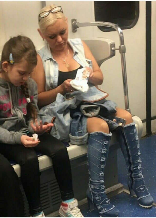 Гляньте, какие модники в нашем метрополитене водятся