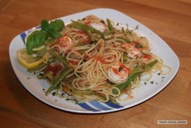 Фасоль – International, Или «Веселые нотки»