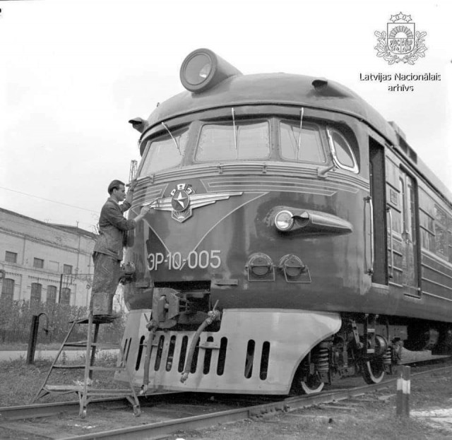 Фотохроника "загнивающего совка". Часть 10
