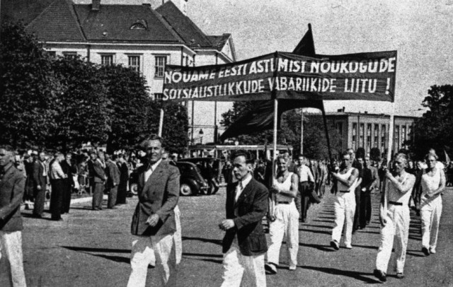 Фотографии из прошлого нашей страны - 28