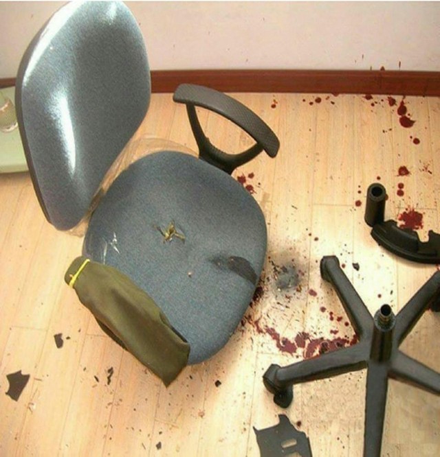 Всё таки в офисах опасная работа...