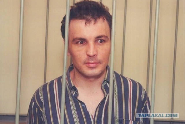 "Тольяттинский потрошитель" Олег Рыльков потребовал от суда 300 тысяч рублей.