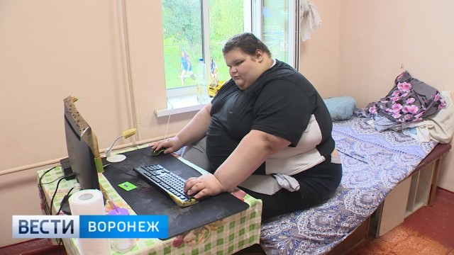 «Трудно мотивировать». Как живёт самый большой в Воронежской области 15-летний мальчик