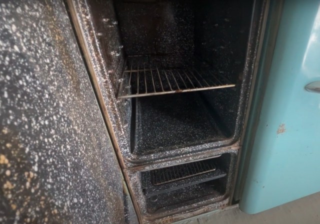 Головная часть самого большого автопоезда, показываем, что внутри