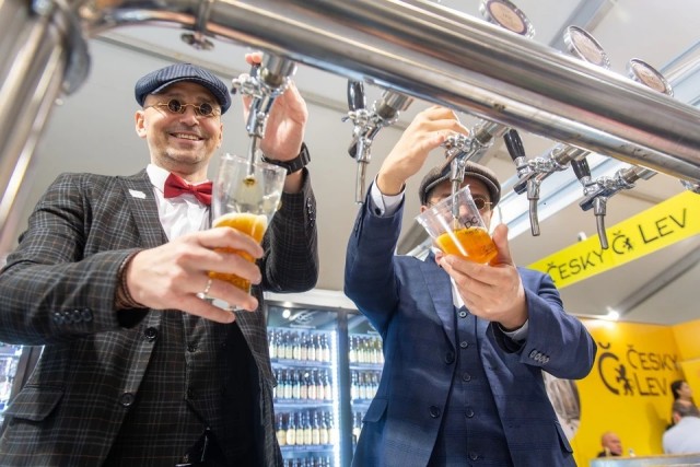 Пивовары в Финляндии объявили забастовку, требуя повышения зарплаты.