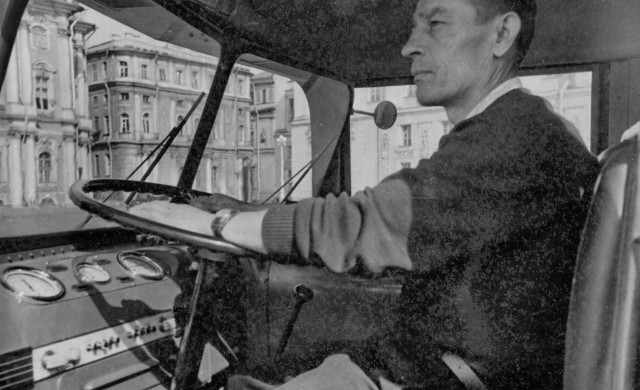 Лучше я подожду автобус, чем автобус не будет ждать меня