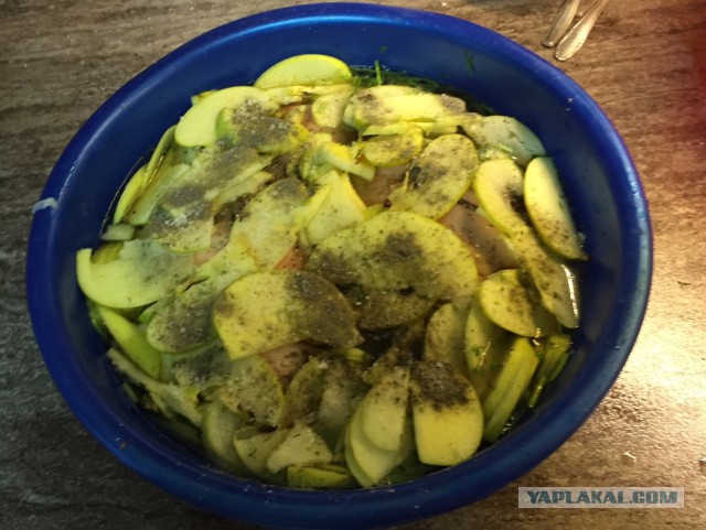 Офигительно вкусная свиная рулька по-пацански!