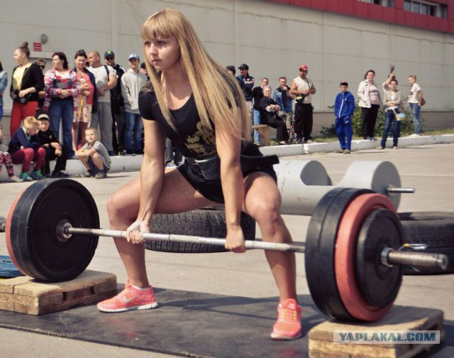 Спортсменки по пауэрлифтингу