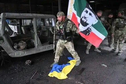 Кадыров: чеченские добровольцы в день отправки на Украину получают 300 тысяч рублей