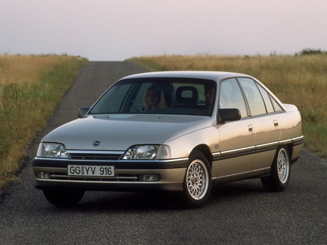 Капсула времени: Opel Omega 1992 года с пробегом 705 км