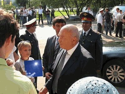 Фотожаба: Лужков и Мальчик