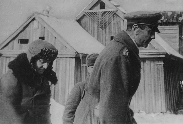 Ровно 80 лет назад фельдмаршал Паулюс, командующий 6-ой армией под Сталинградом, сдался в плен
