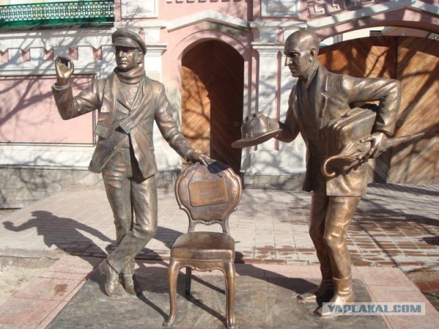 Необычные статуи мира