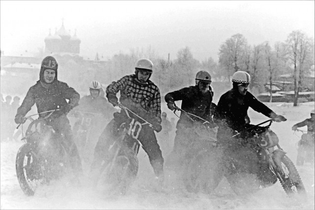 Фотографии из прошлого нашей страны - 43