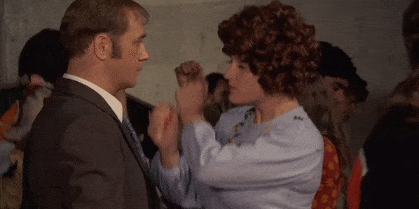 Синий поезд набирает обороты