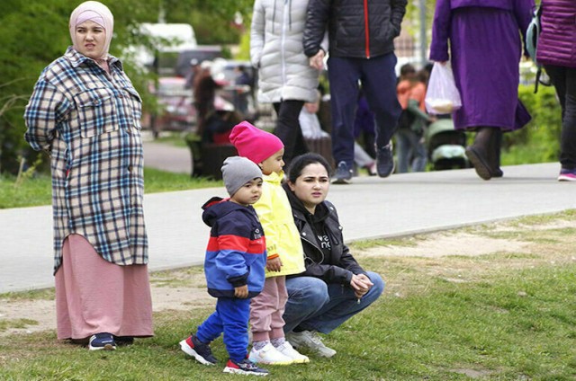 В Госдуму внесли проект о запрете трудовым мигрантам перевозить свои семьи