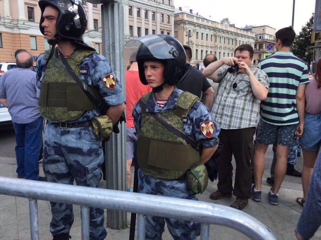 Расстановка точек над i в теме про протесты в Москве