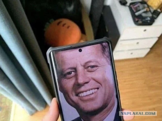 У кого какие обои на телефоне