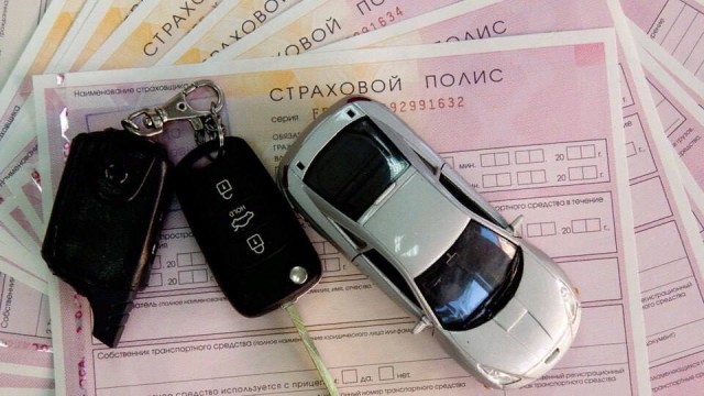 Россиян начнут ежедневно штрафовать езду без страховки — по госномеру с помощью камер.