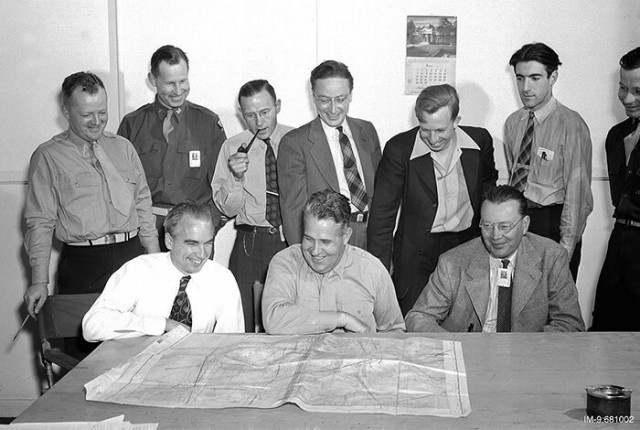 Лица, события, эпохи: редкие исторические фотографии, которые перенесут вас в другое время