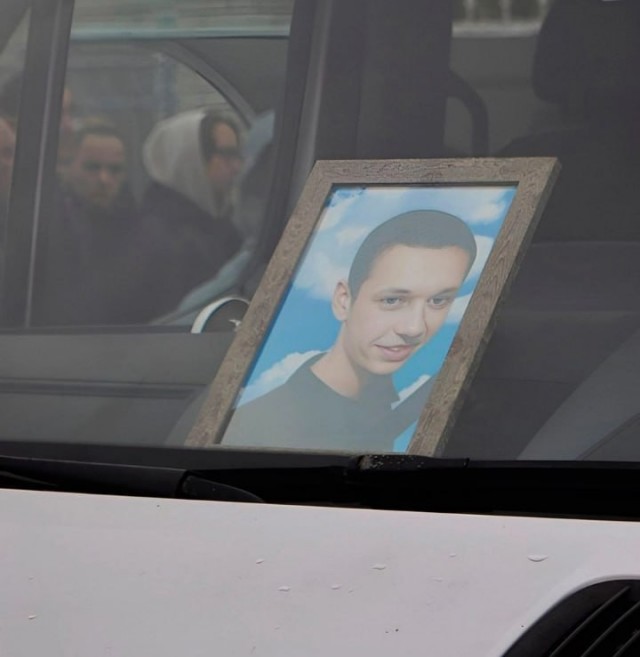 Судья поставила точку и стерла улыбку с лица Рубика Акопяна, который расправился с водителем Оки.