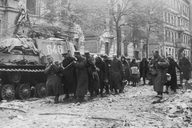 Великая Отечественная в фотографиях 22 - Победа!