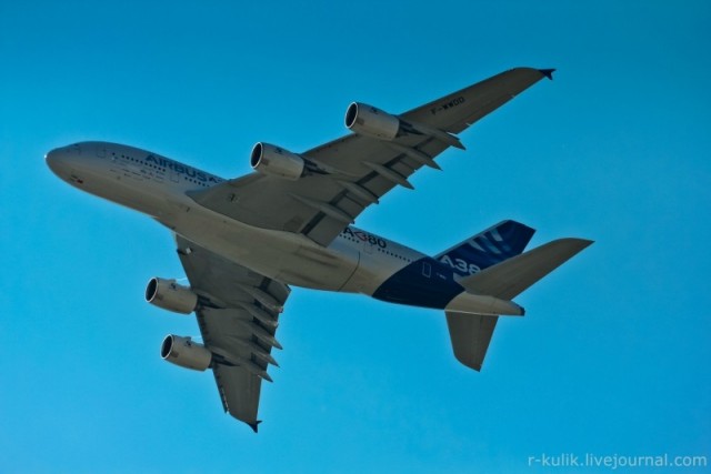 МАКС 2011