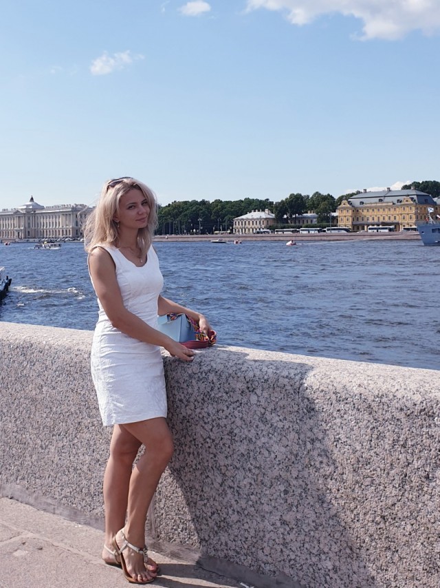 Вот так бы взял и женился на всех