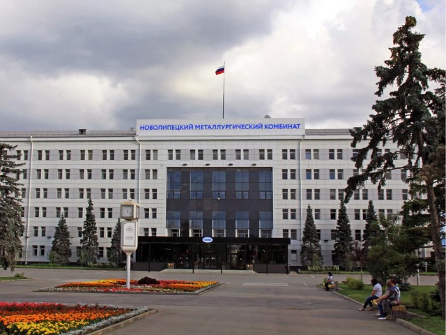 В Липецке неназванное предприятие уволит всех гастарбайтеров из-за устроенной прямо на рабочем месте гомосексуальной оргии.