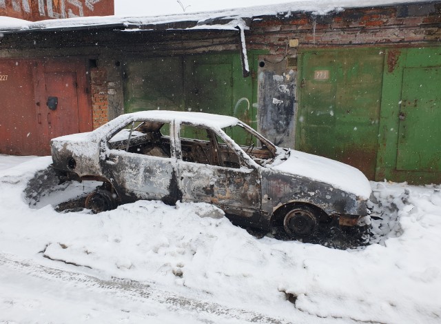 У подъезда парковаться вредно