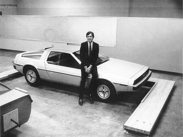 Почему DeLorean из фильма «Назад в будущее» не стал популярной машиной в Америке