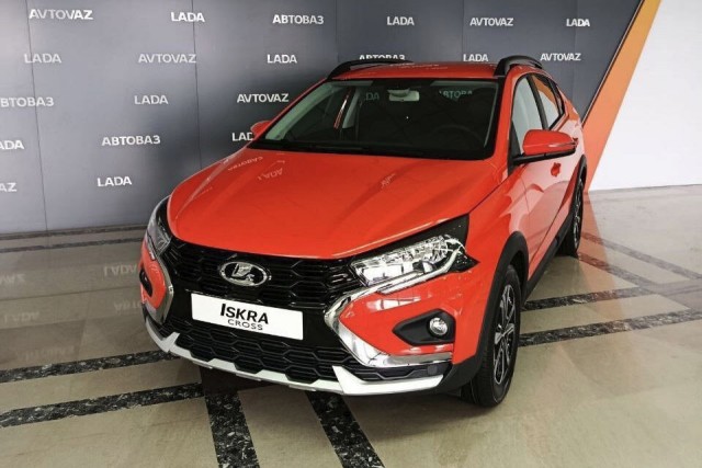 «АвтоВАЗ» показал новую Lada Iskra Cross