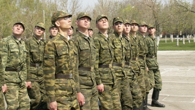 ГД приняла в I чтении законопроект о призыве на военную службу в течение года