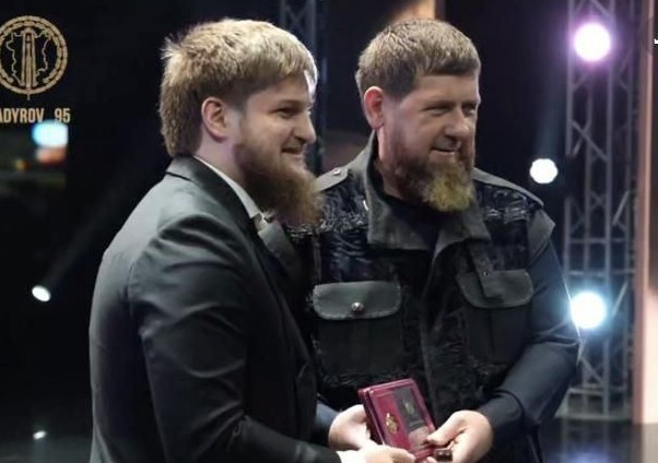 Кадыров наградил своего сына медалью имени своего отца. Другого сына.