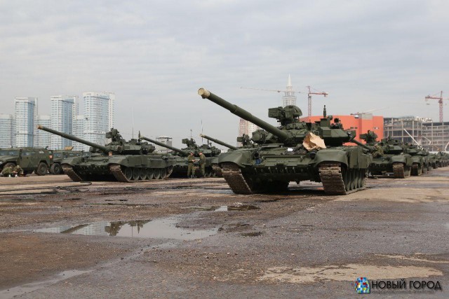 Техника на Ходынке и перегон техники в Москву