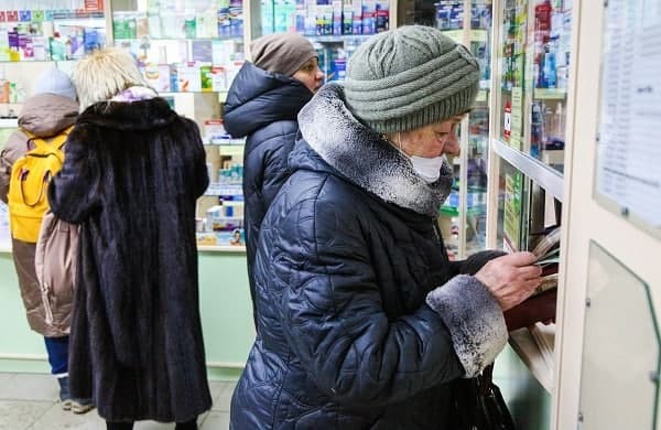 В Госдуме признали угрозу дефицита импортных лекарств и их подорожания из-за санкций