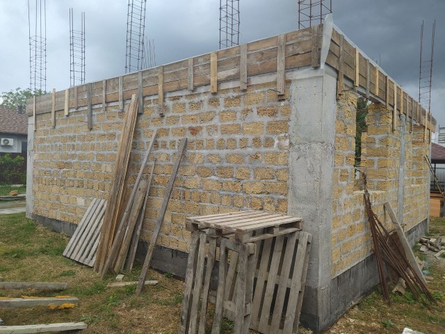 Подскажите с утеплением дома.