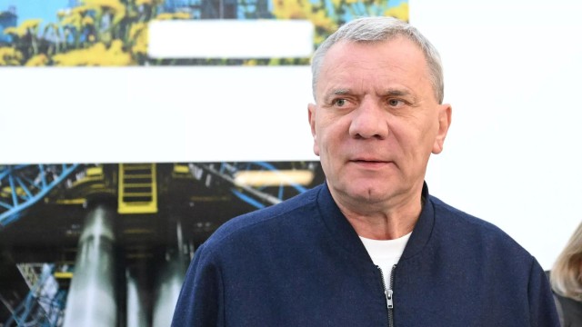 Красивые девушки в топике