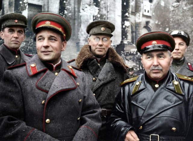 1945 год в 84 фотографиях