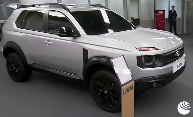 АвтоВАЗ показал сразу две новинки — кроссоверы Lada B+ Cross и Lada T-134