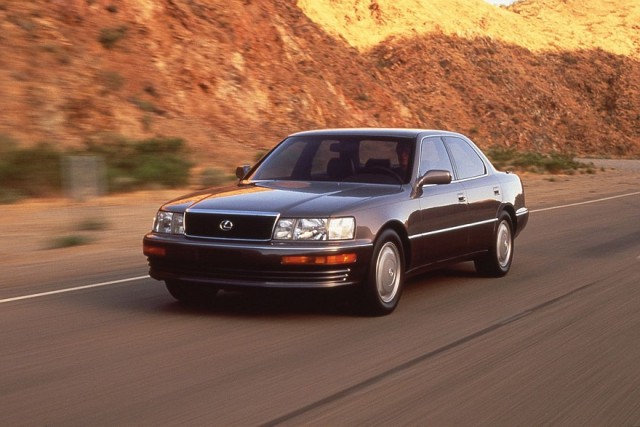 Крушение немецких авторитетов: как Lexus LS 400 покорил рынок США