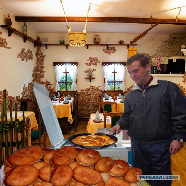 Фотожаба: Медведев жарит яишницу