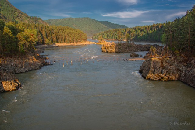 Половодье в горной местности