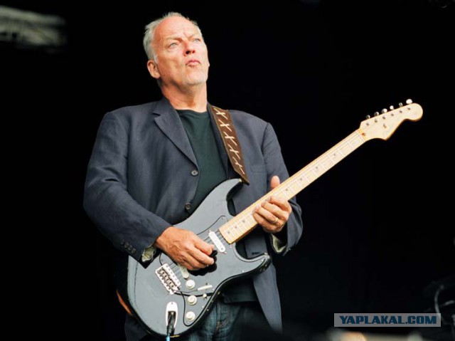 Как делают знаменитые гитары Fender Stratocaster.