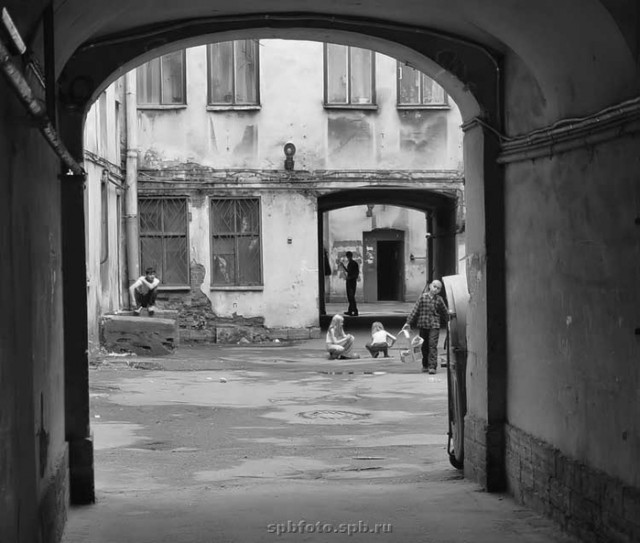 Дворы ленинграда старые фото