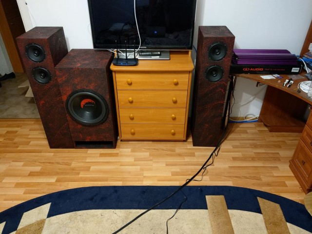 2.1 Home Audio. Dragster, Morel. Домашняя аудиосистема на автокомпонентах