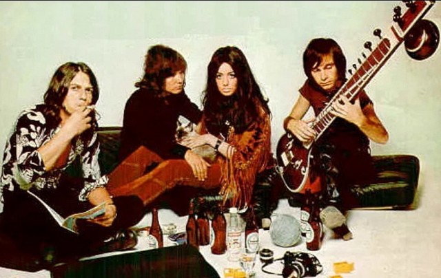 Альтернативная биография легендарной группы SHOCKING BLUE