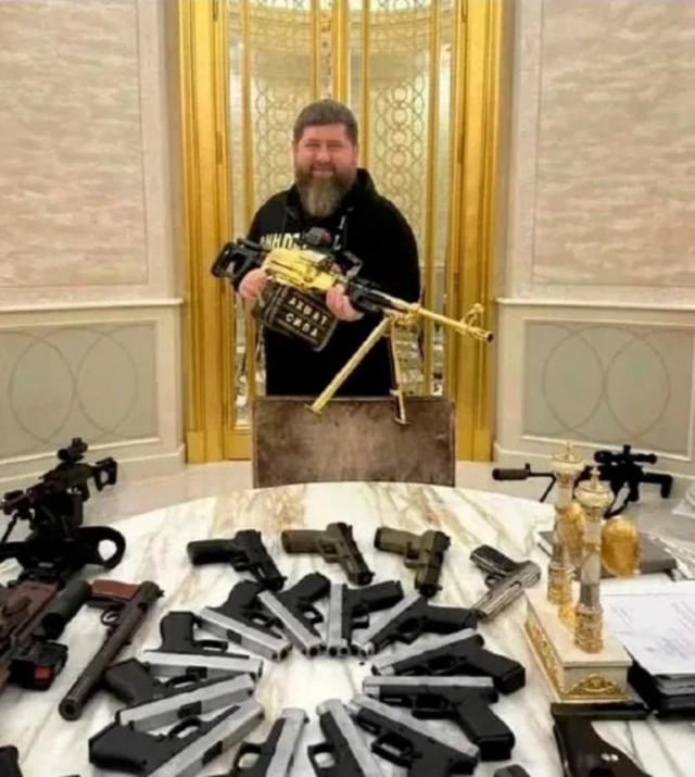 "СМИ в России свободны, это твёрдо гарантировано Конституцией": заявил Путин в интервью монгольской газете "Оноодор"