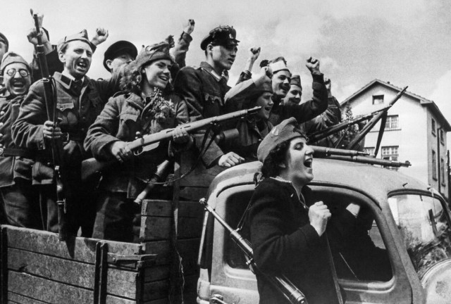 Фотограф Евгений Халдей