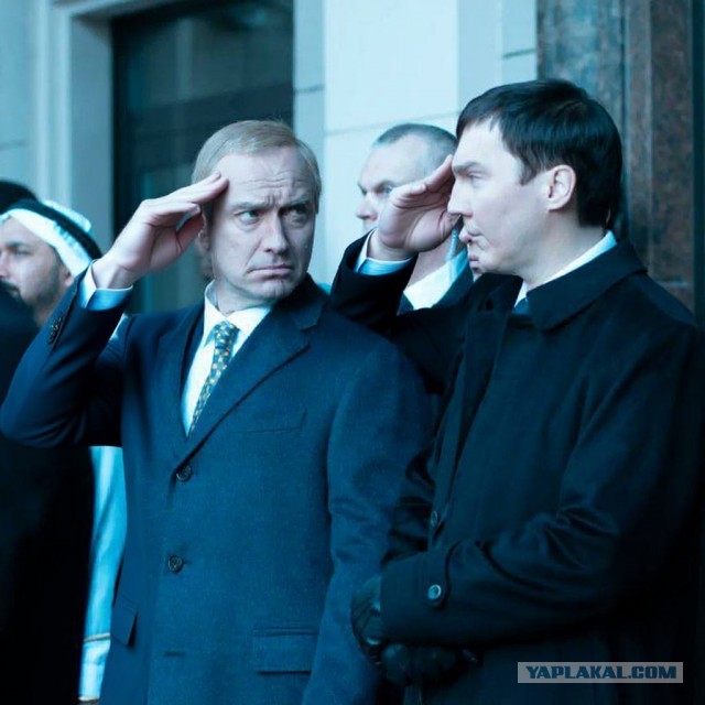 Первый кадр с Джудом Лоу в роли Владимира Путина